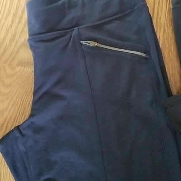 2 pair athleta cropped pants med tall euc - Picture 2 of 3